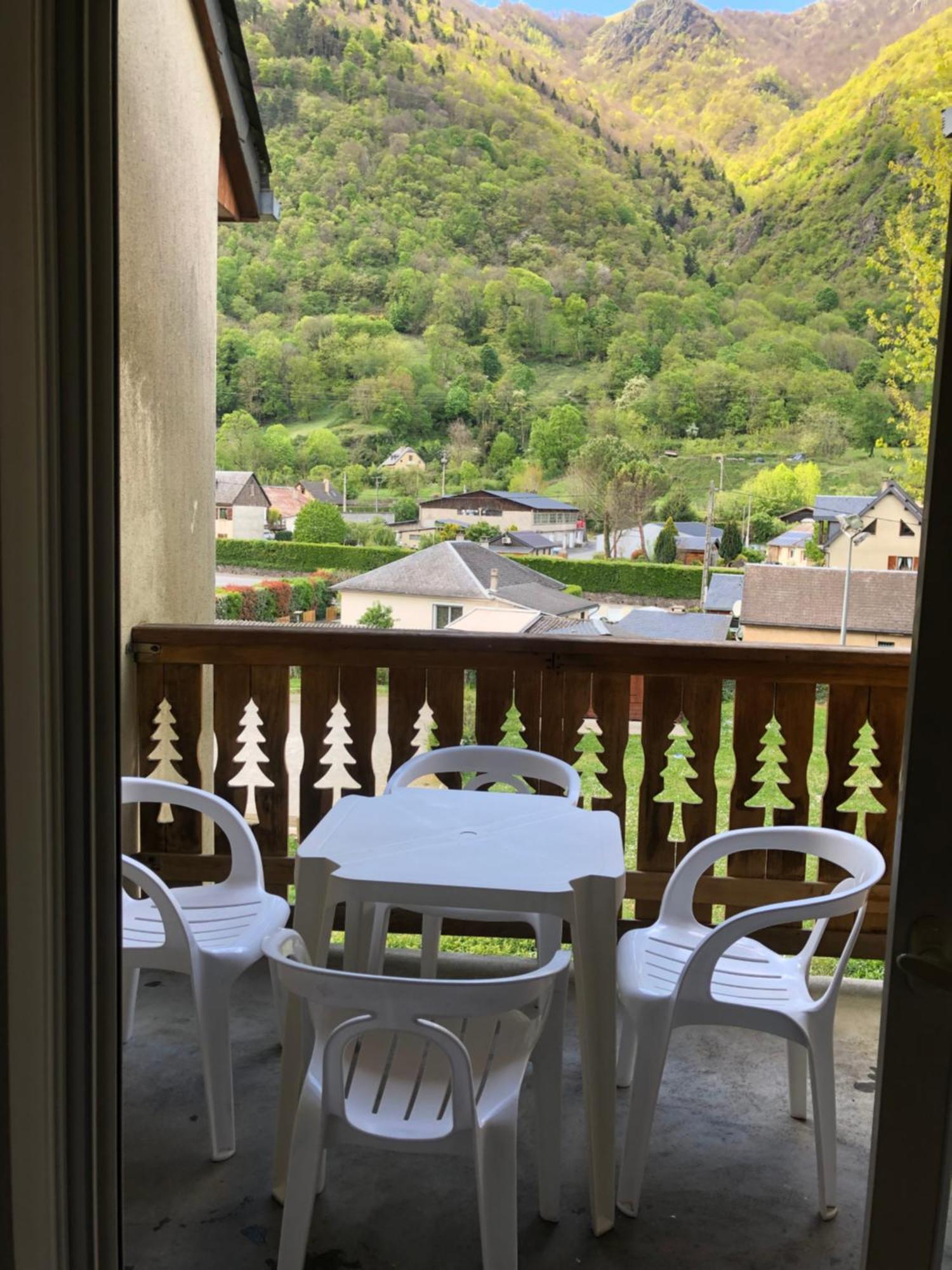 Appart T 3 Bagneres-De-Luchon Vue Montagne - Piscine Mi Juin Extérieur photo