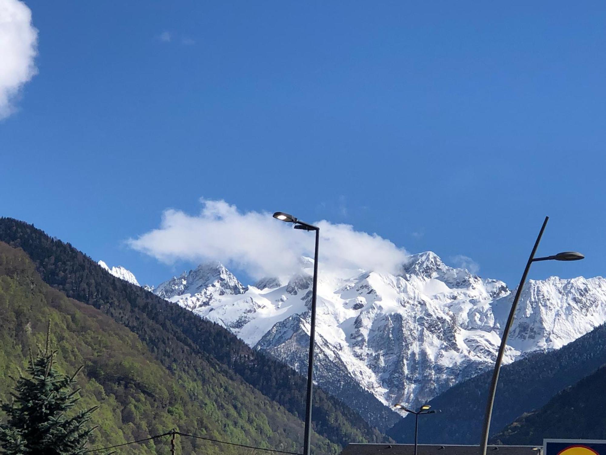 Appart T 3 Bagneres-De-Luchon Vue Montagne - Piscine Mi Juin Extérieur photo